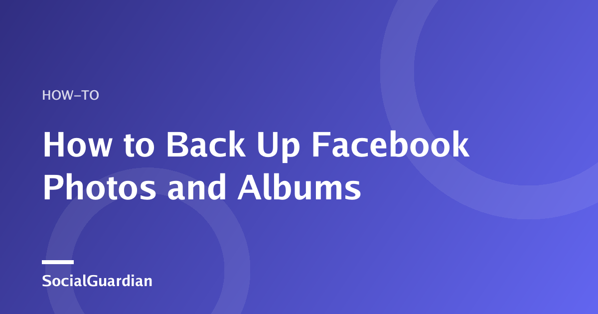 Un portàtil que mostra una còpia de seguretat organitzada de fotos i àlbums de Facebook